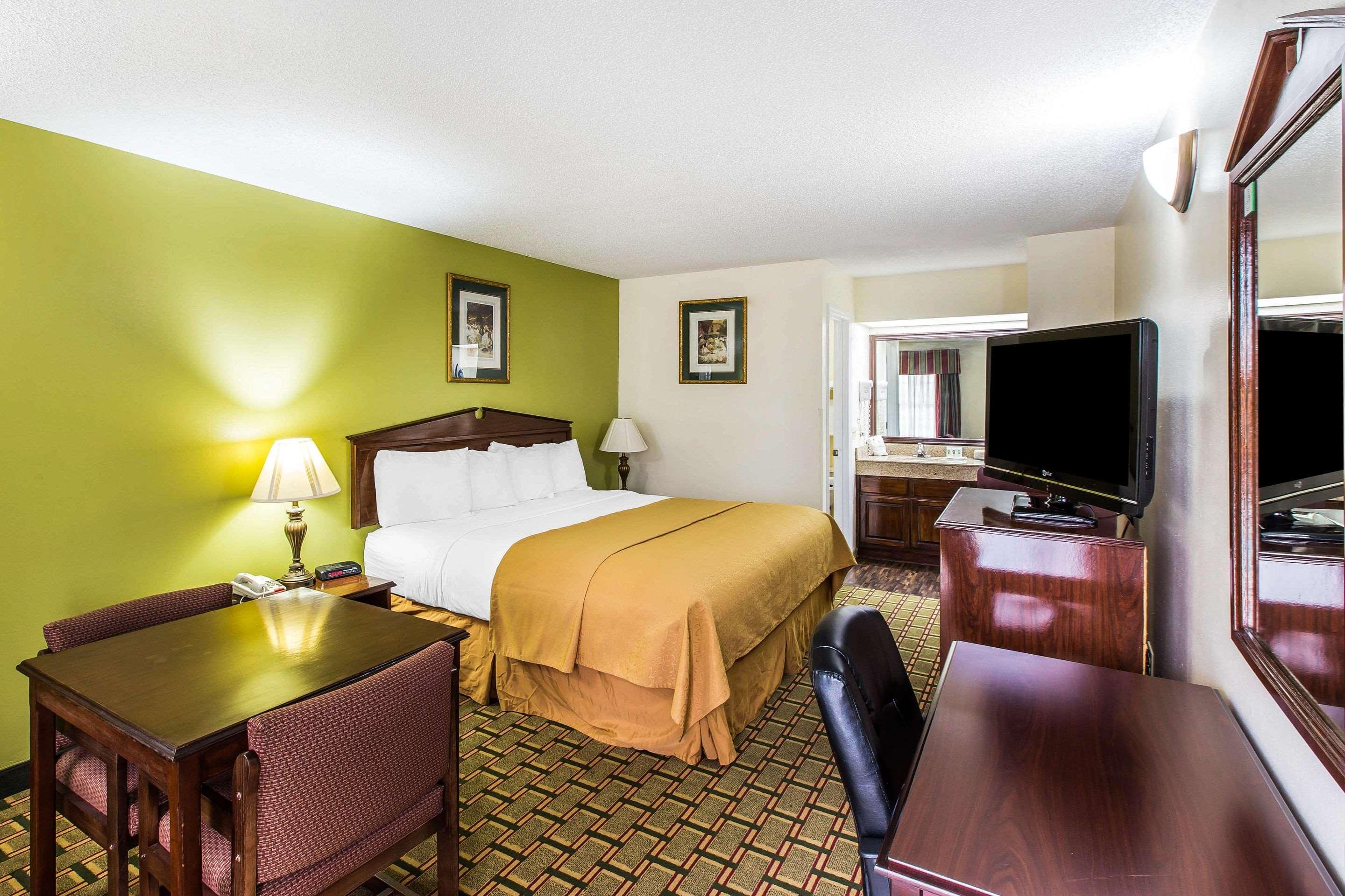 Quality Inn Eastman Exterior photo
