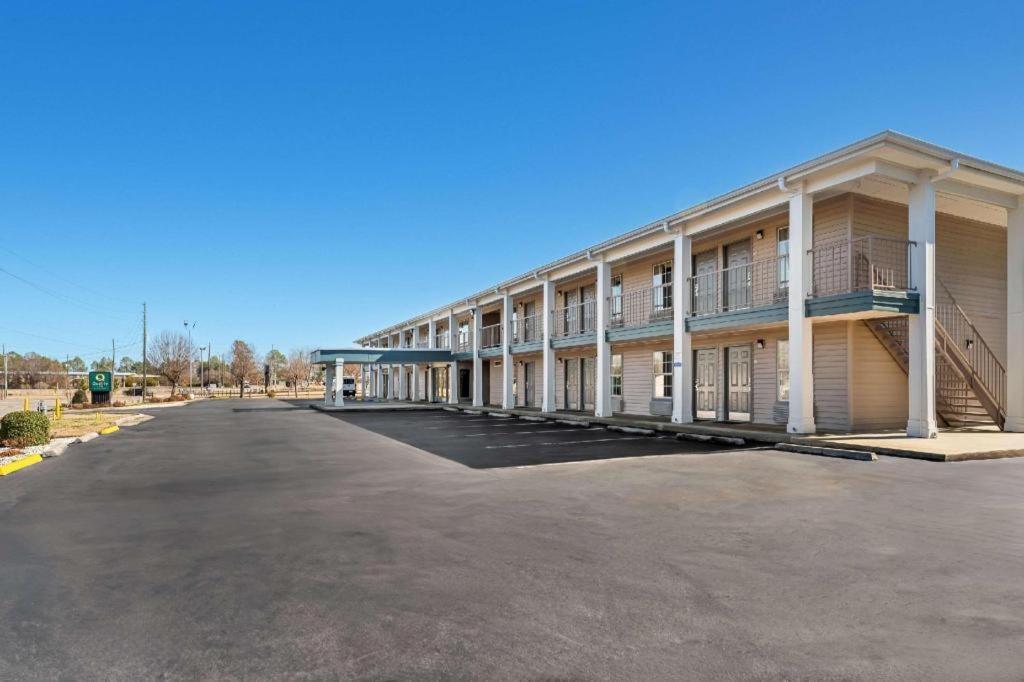 Quality Inn Eastman Exterior photo
