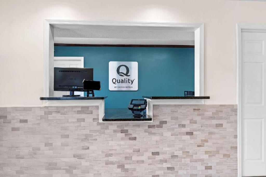 Quality Inn Eastman Exterior photo